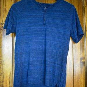AE tee, navy, size M.